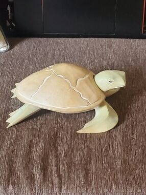 Source Unknown Pale Green and Beige Turtle Figurine